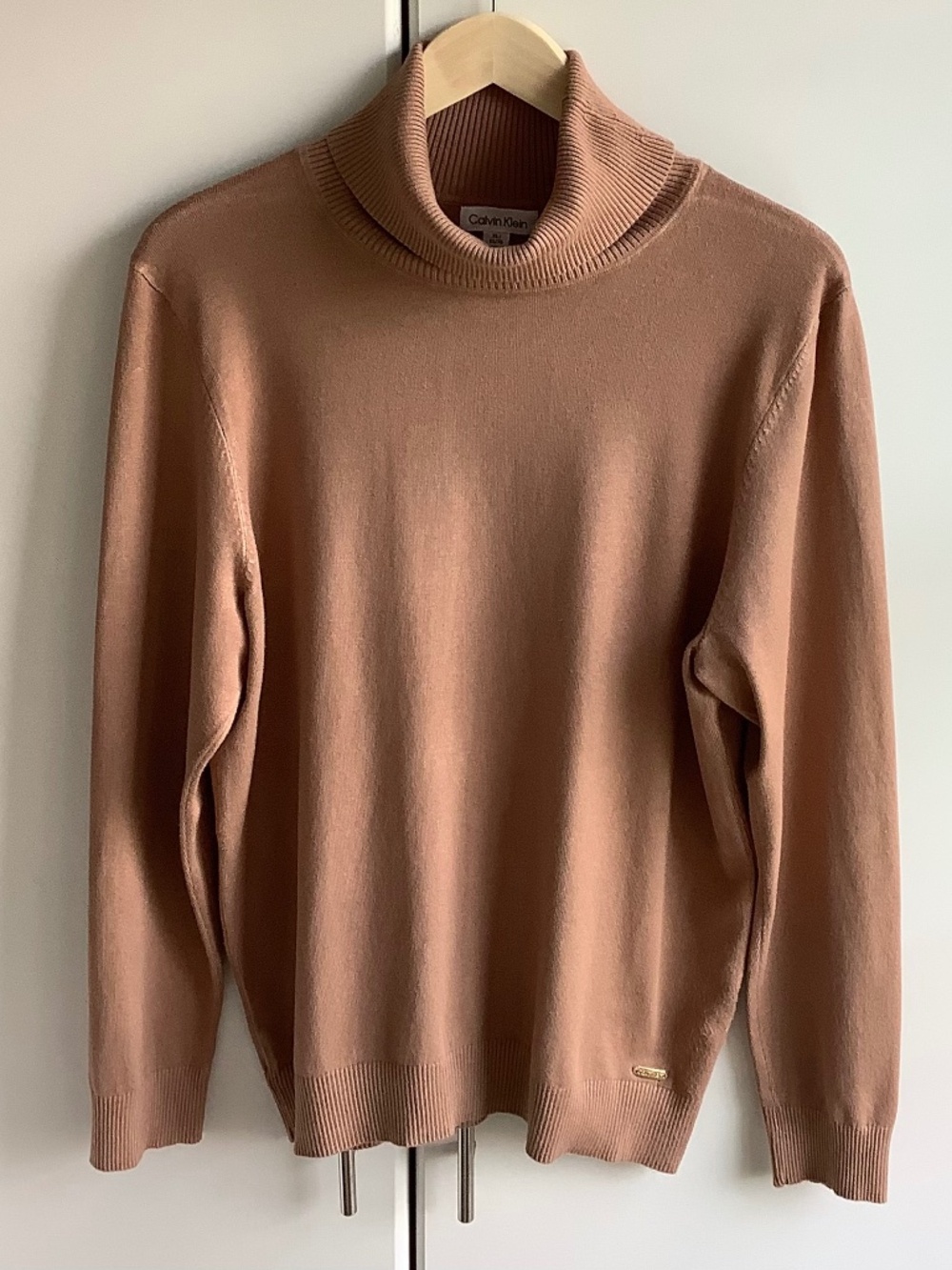 Calvin Klein XL Turtleneck Sweater Light Brown Rayon Knit Soft Lightweight